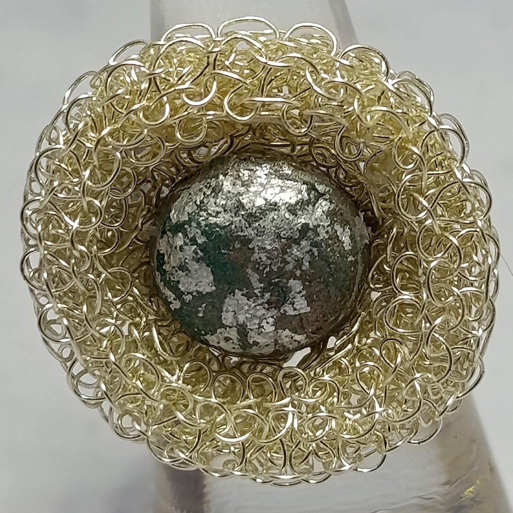 Bague Lunaire Argentée – Fil Tissé & Béton Argenté Une Lueur de Bonheur