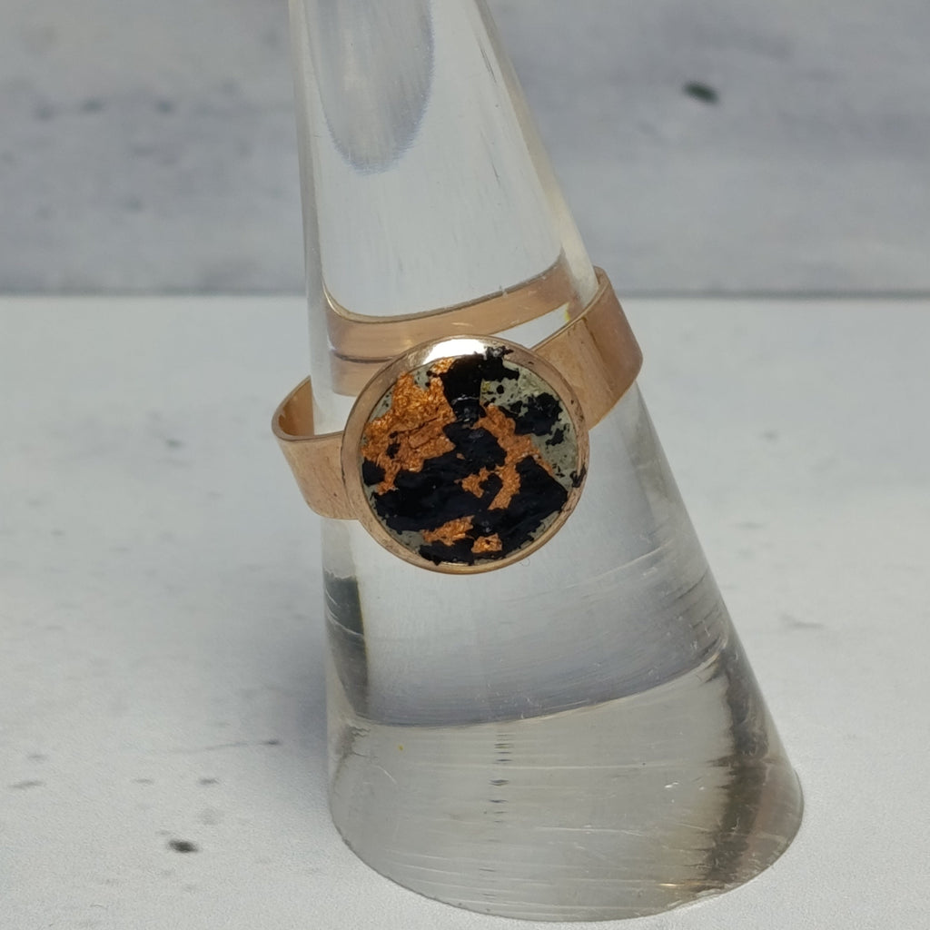 Bague Pastille – Béton & Feuilles de couleurs Une Lueur de Bonheur