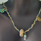 Collier Harmonie Dorée – Nature & Symboles Une Lueur de Bonheur