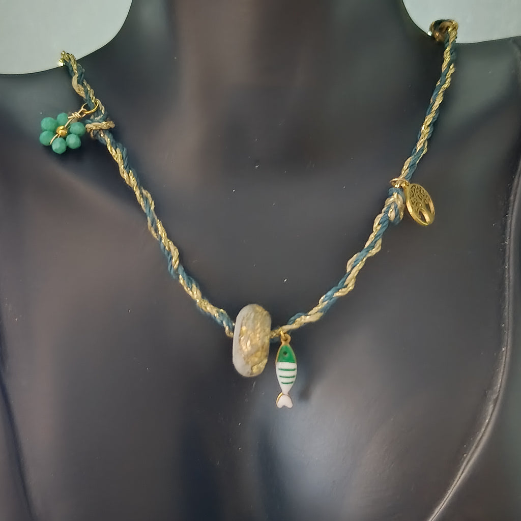 Collier Harmonie Dorée – Nature & Symboles Une Lueur de Bonheur