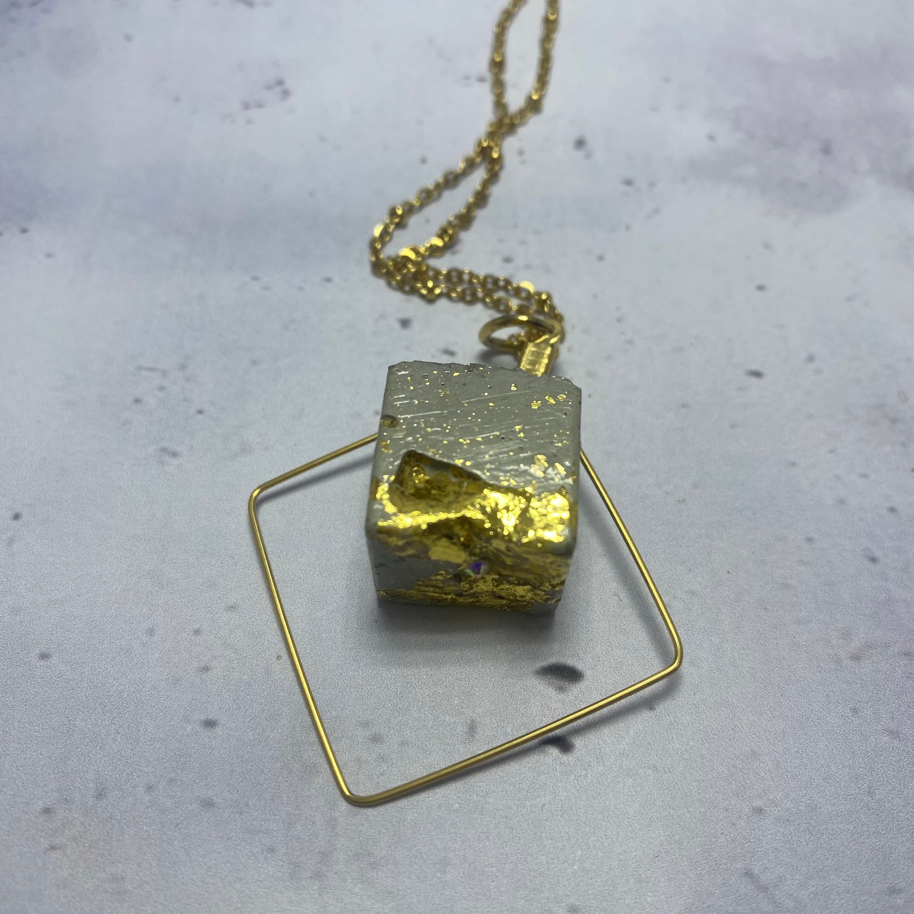 Collier Losangela Or – Béton & Acier