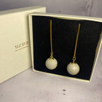 Boucles d’oreilles Brut Or – Béton et feuilles dorées