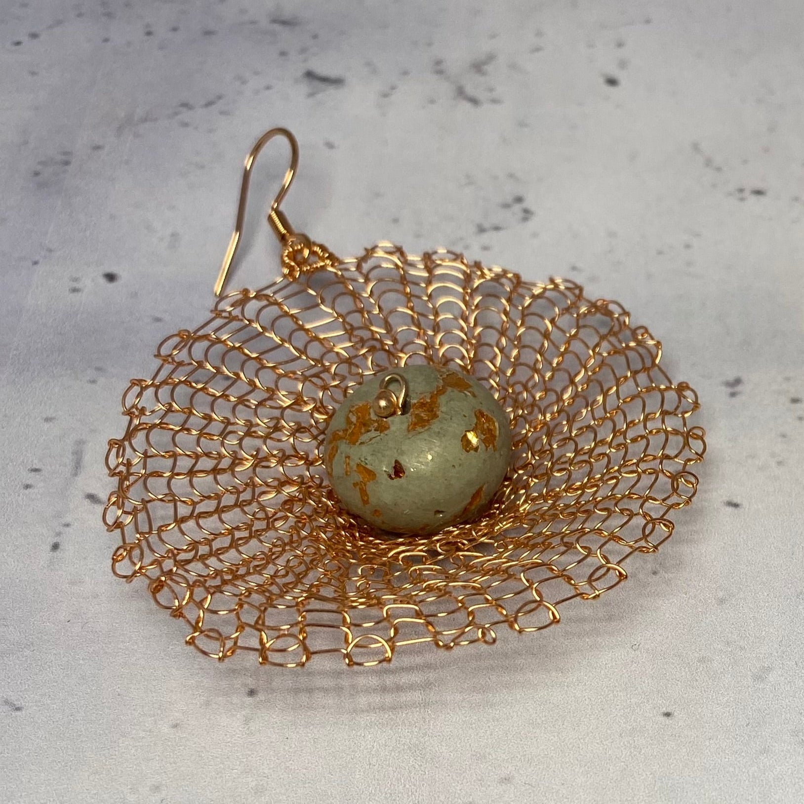 Boucles d’oreilles Dentelia Cuivre – Dentelle métallique & béton