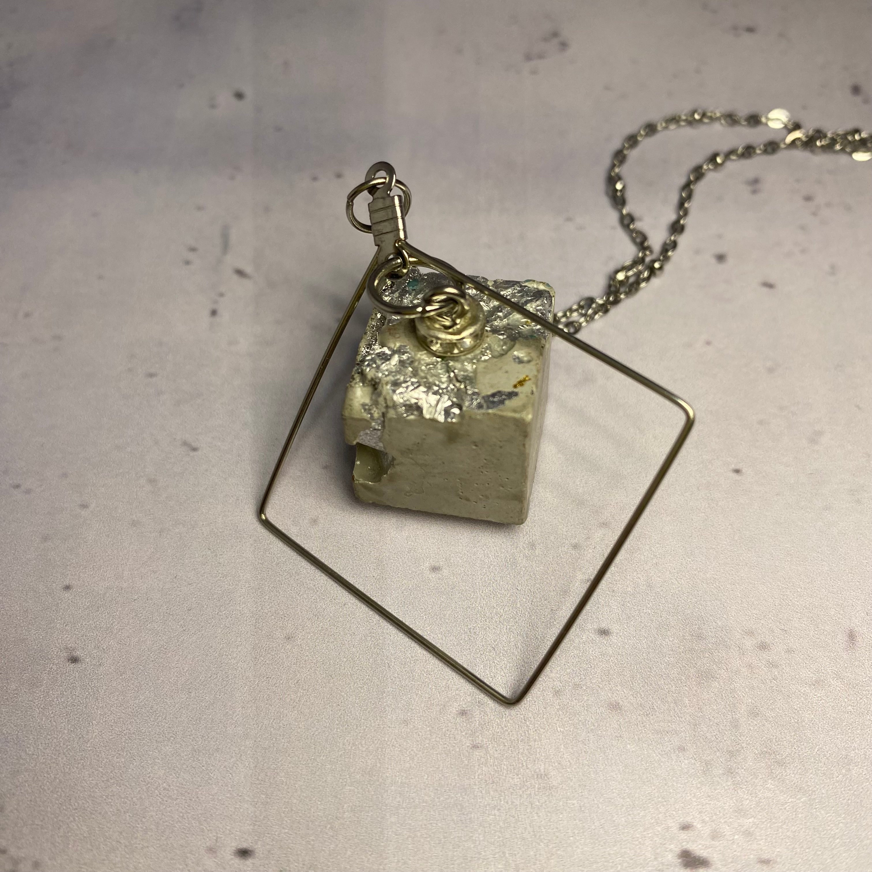 Collier Losangela Argent – Béton & Acier