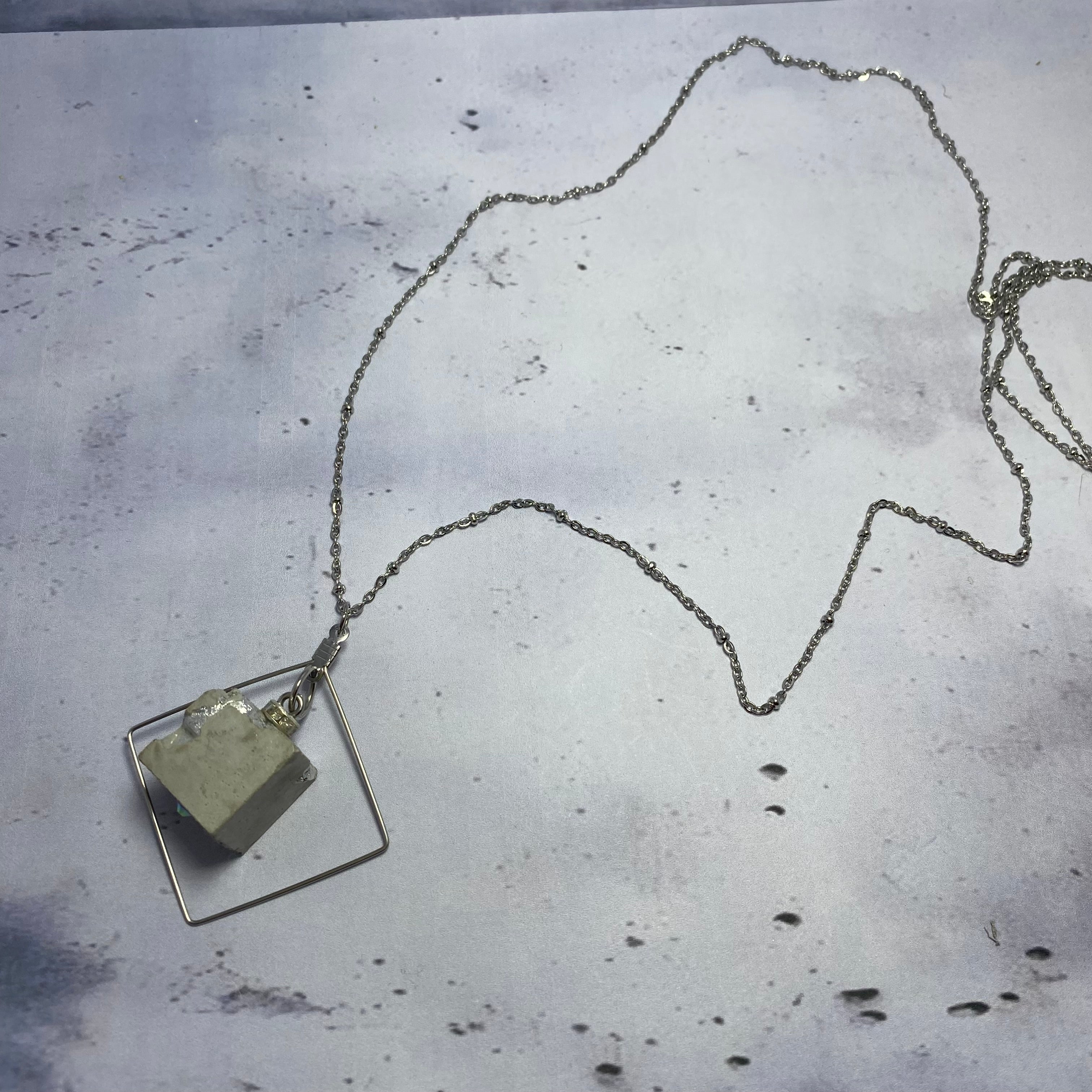 Collier Losangela Argent – Béton & Acier