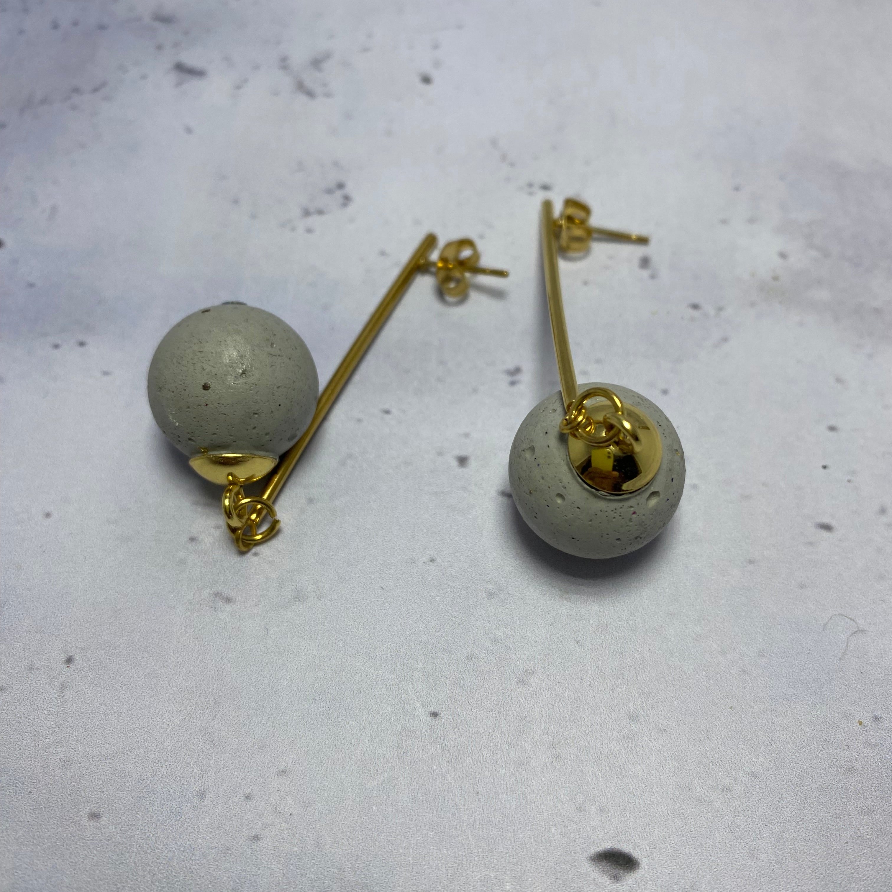 Boucles d’oreilles BRUT – Béton fait main au design épuré