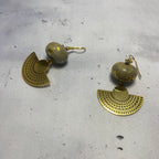 Boucles Nefertari – Béton & Doré Une Lueur de Bonheur